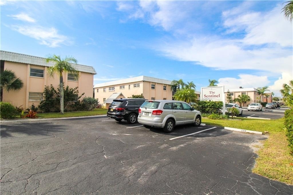 460 Base Avenue E - Photo 2