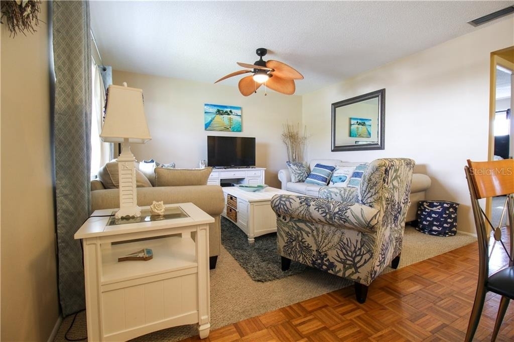 460 Base Avenue E - Photo 3
