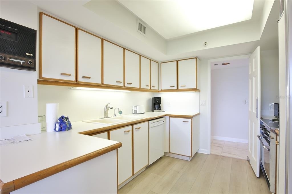775 Longboat Club Road - Photo 9