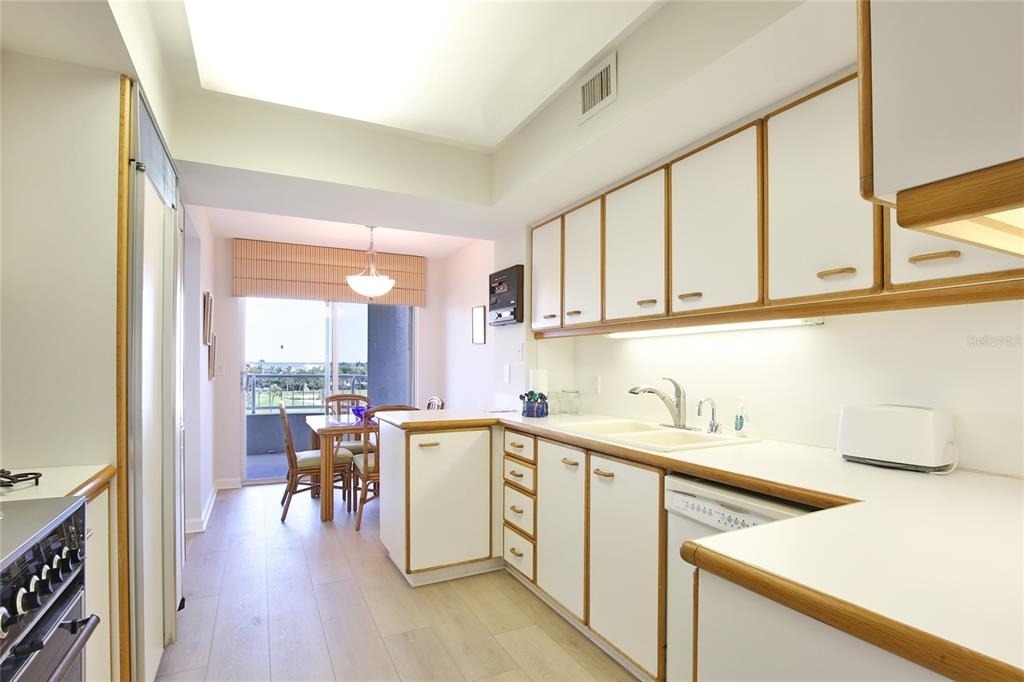 775 Longboat Club Road - Photo 11