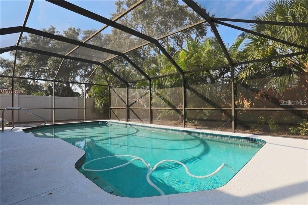 2929 Mayflower Street - Photo 16