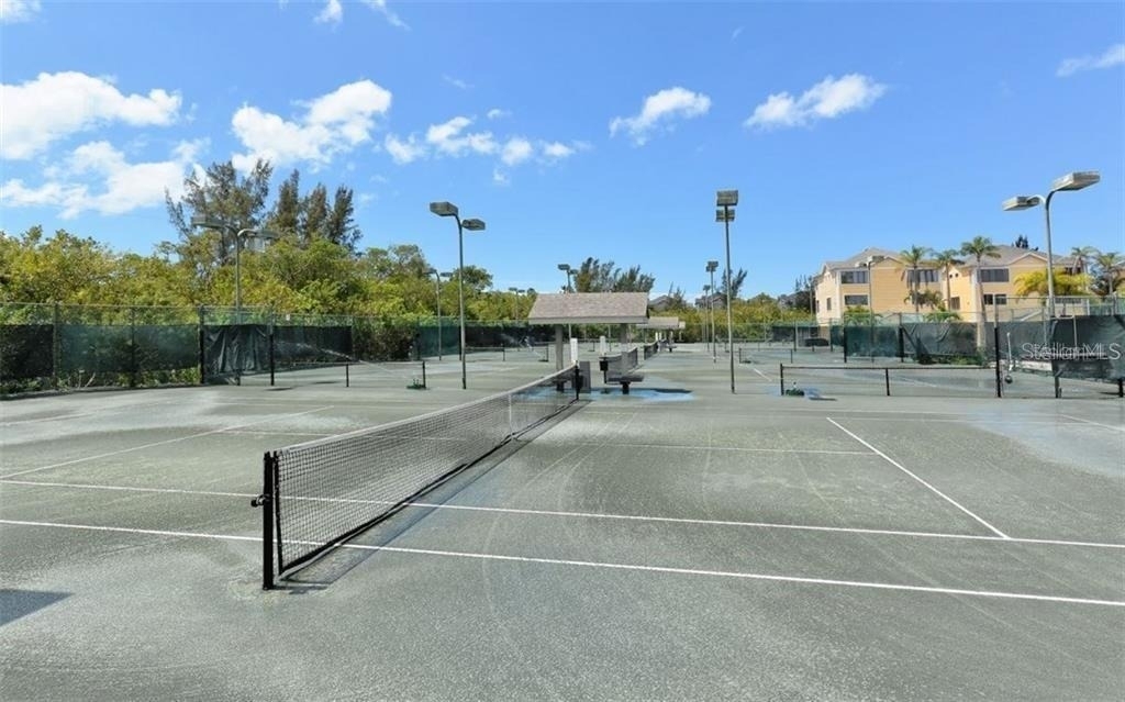 655 Cedars Court - Photo 16