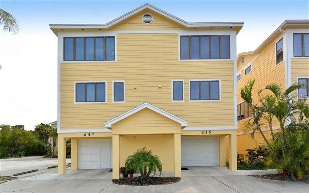 655 Cedars Court - Photo 0