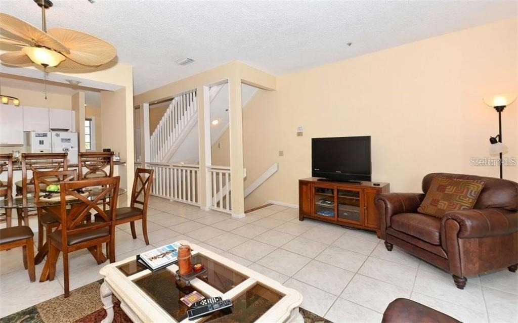 655 Cedars Court - Photo 2