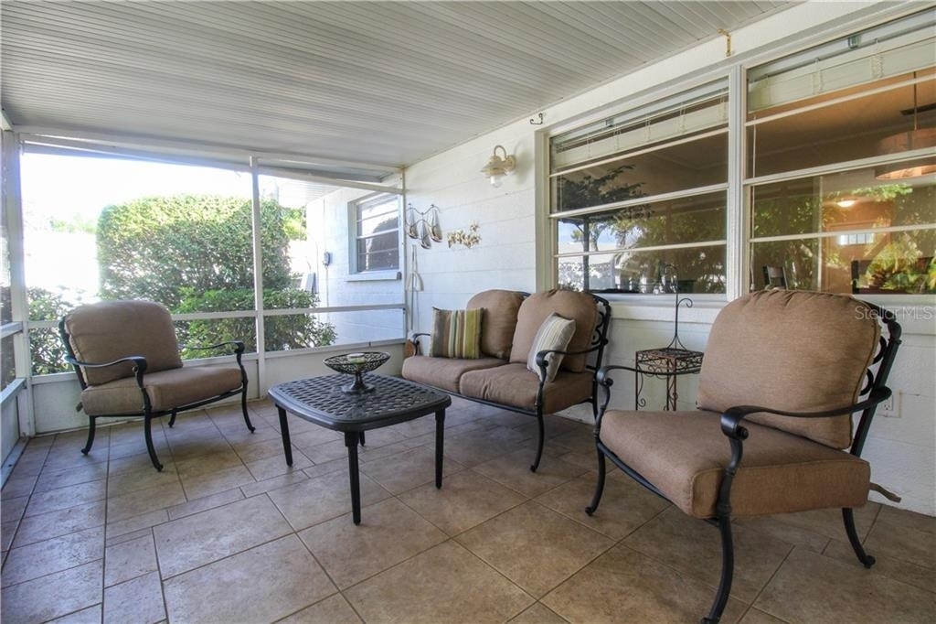 2806 Taunton Drive W - Photo 31