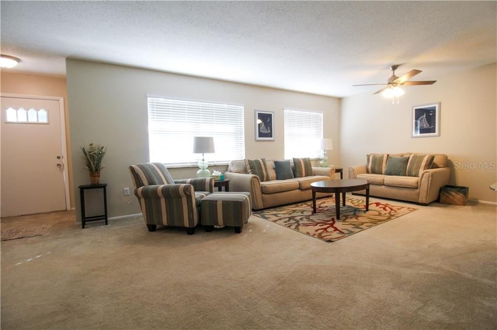 2806 Taunton Drive W - Photo 7