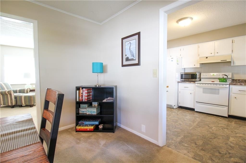 2806 Taunton Drive W - Photo 14