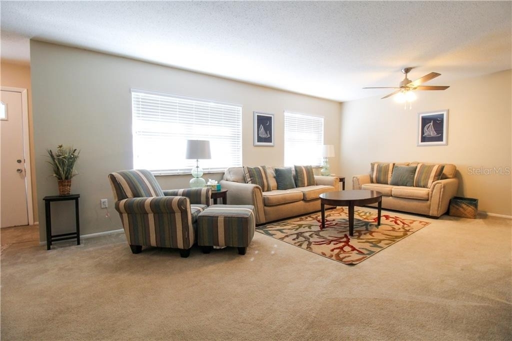 2806 Taunton Drive W - Photo 4