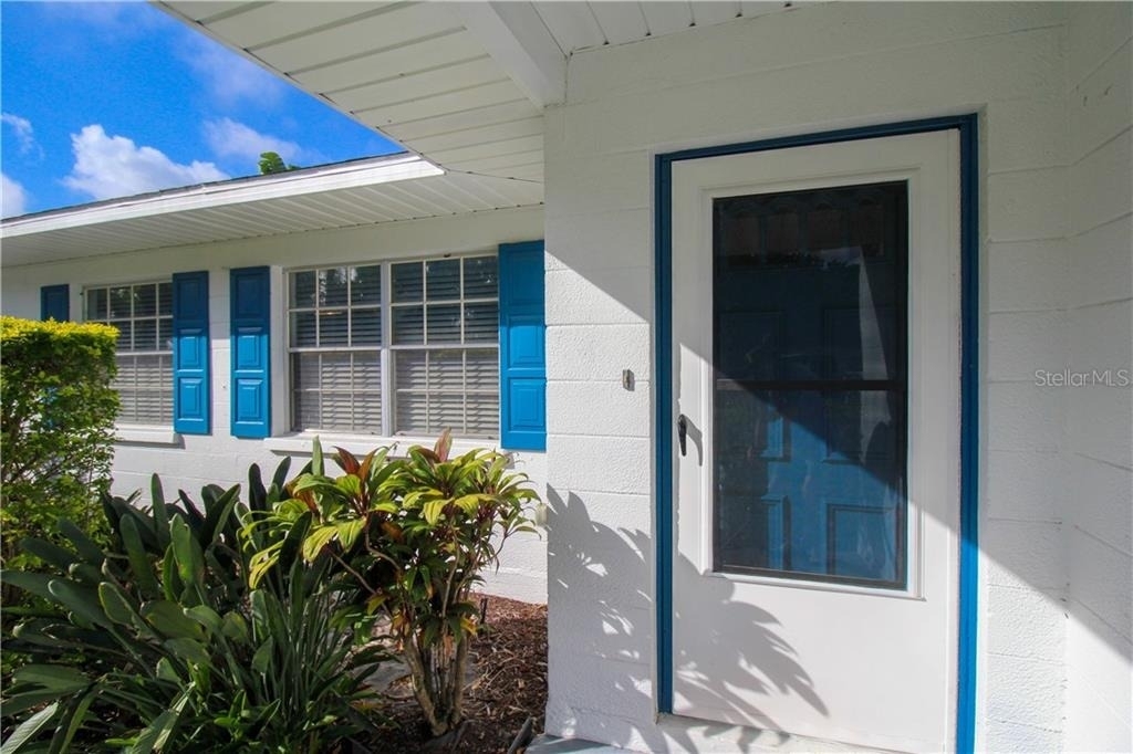 2806 Taunton Drive W - Photo 1