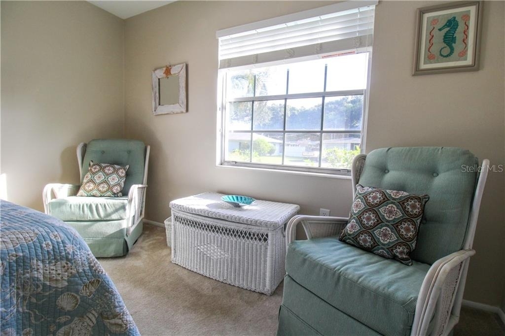 2806 Taunton Drive W - Photo 18