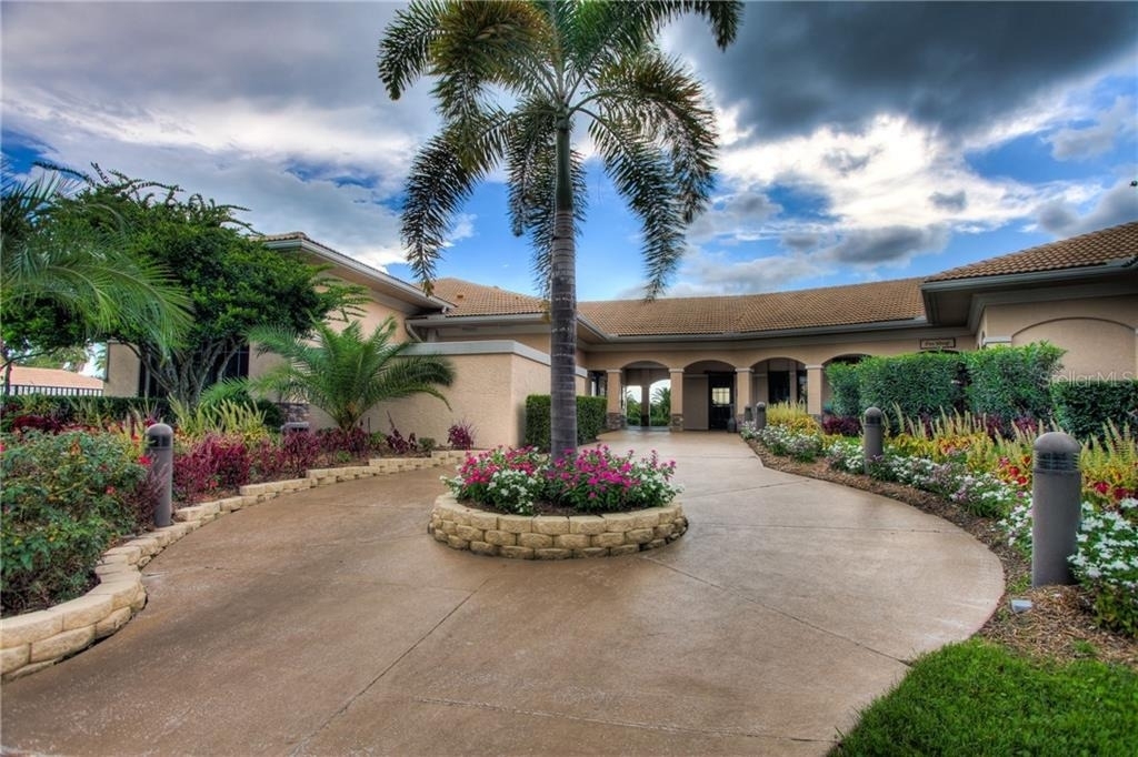 5270 Hyland Hills Avenue - Photo 4