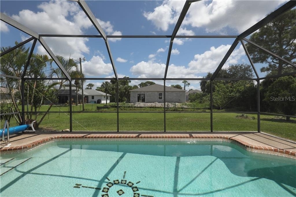 18091 Bracken Circle - Photo 24