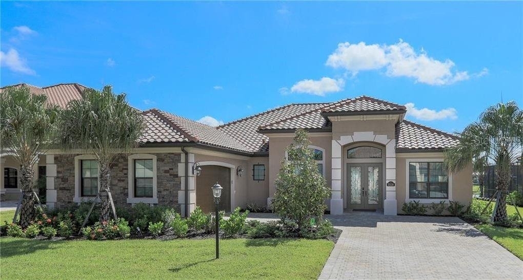 5528 Arnie Loop - Photo 0