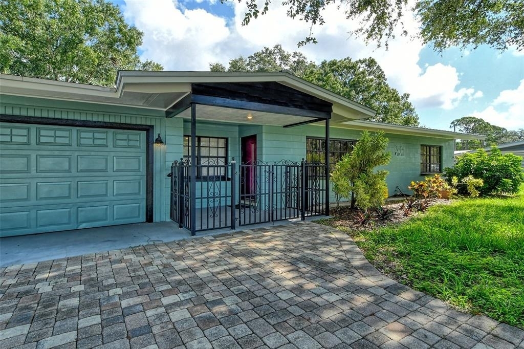 2309 Lynn Street - Photo 1