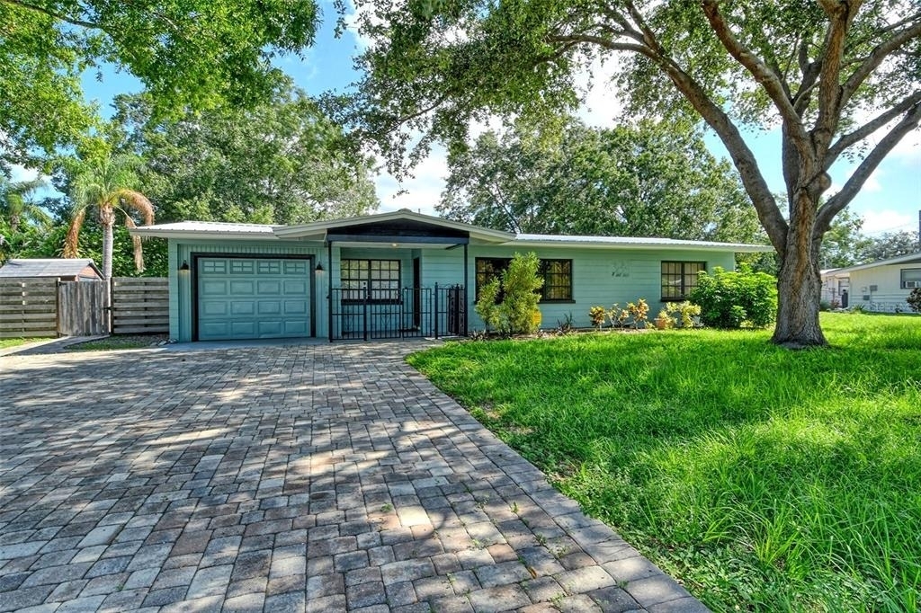 2309 Lynn Street - Photo 0