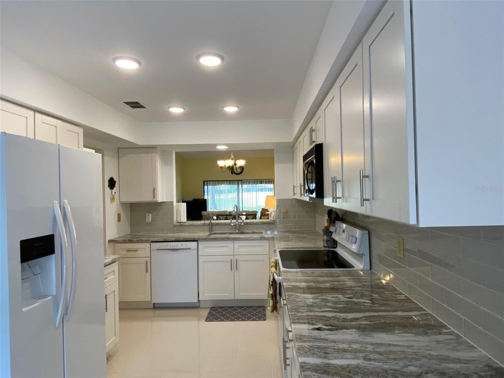 6281 Timberlake Drive - Photo 11