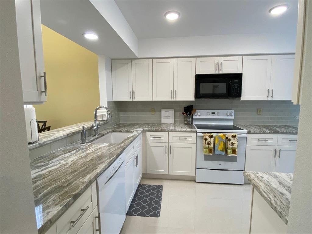 6281 Timberlake Drive - Photo 14