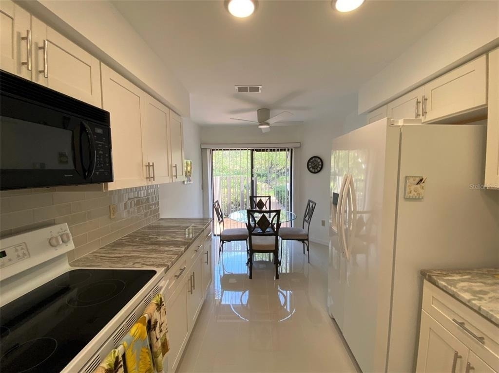 6281 Timberlake Drive - Photo 10