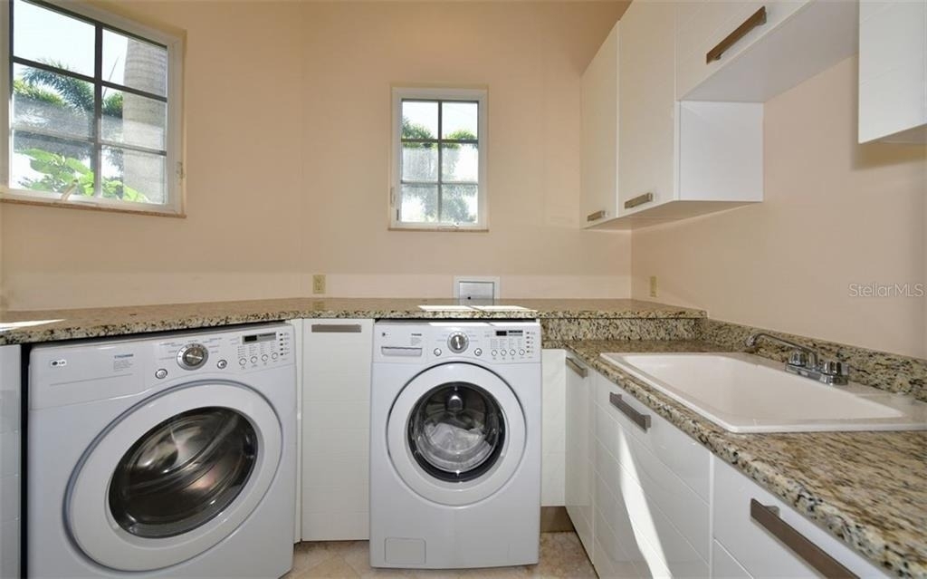 1179 Morningside Place - Photo 41