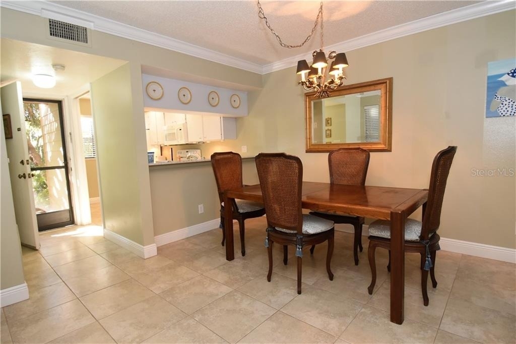 1716 Glenhouse Drive - Photo 7