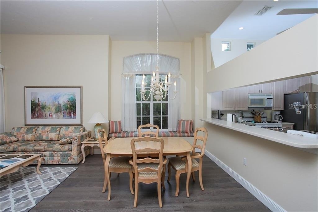 7725 Whitebridge Glen - Photo 5