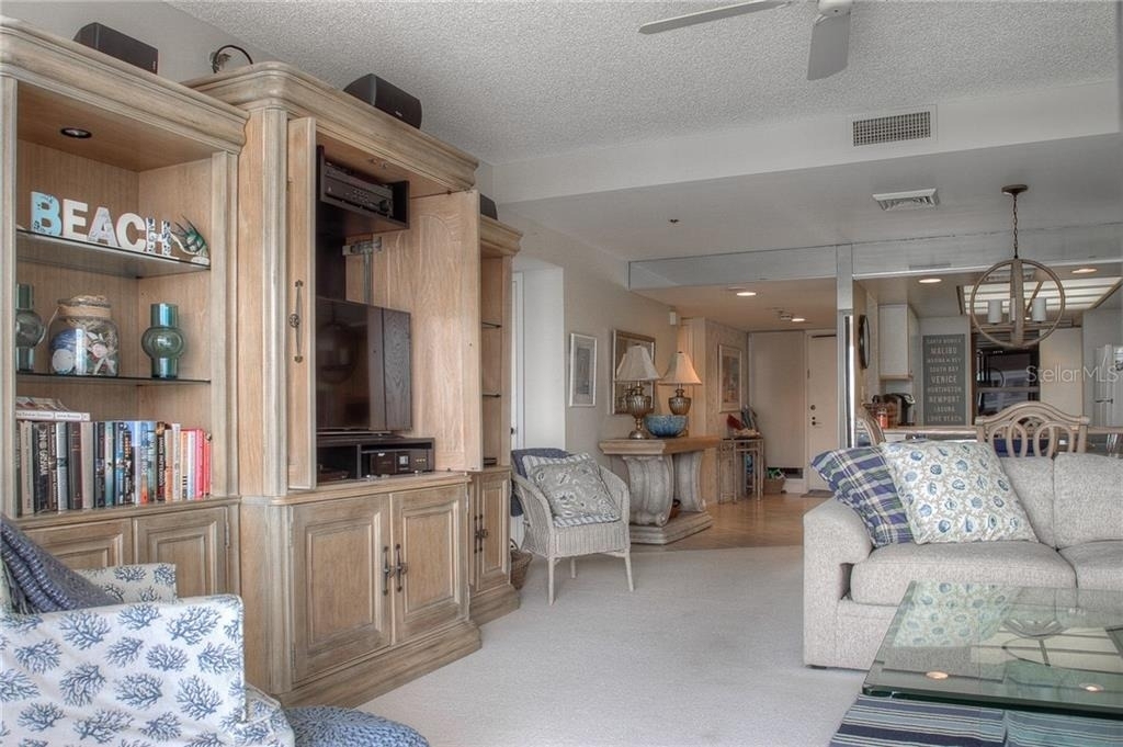 2109 Gulf Of Mexico Drive - Photo 4