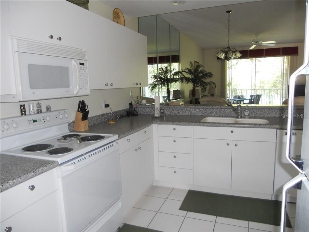 8750 Olde Hickory Avenue - Photo 1