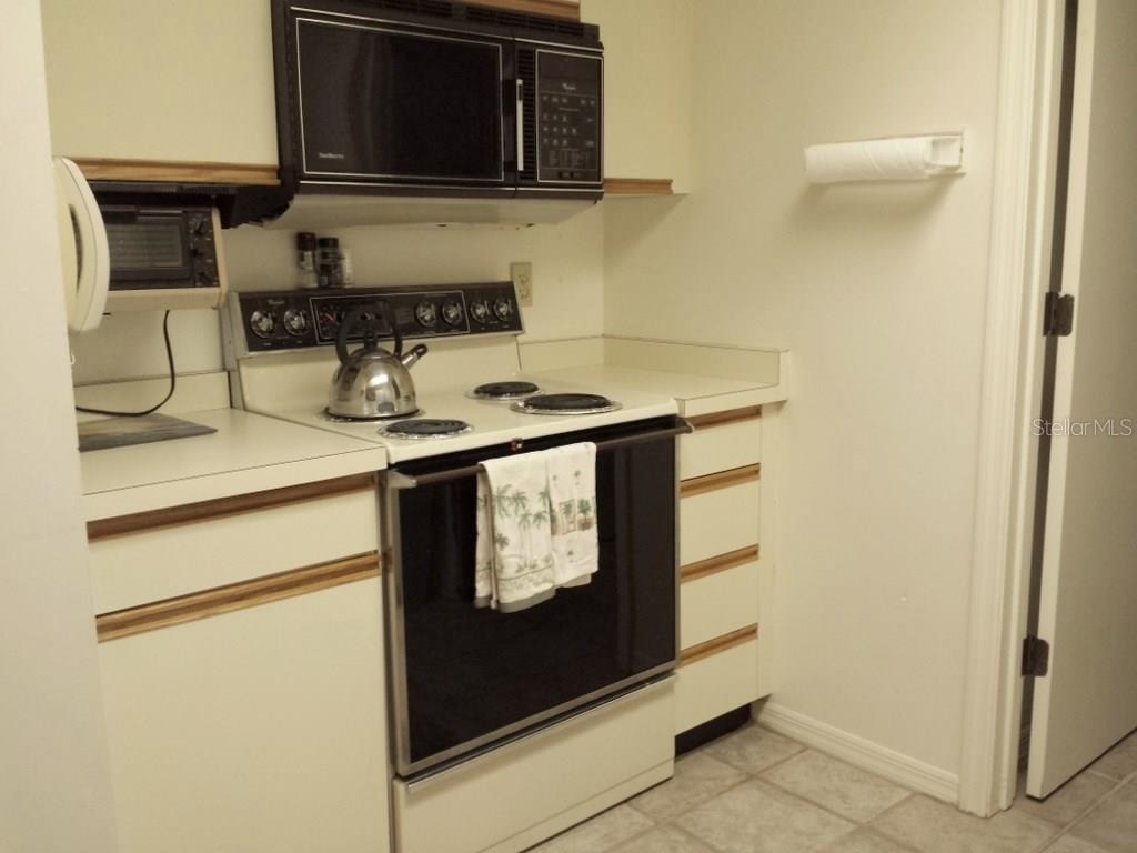 4449 46th Avenue W - Photo 2