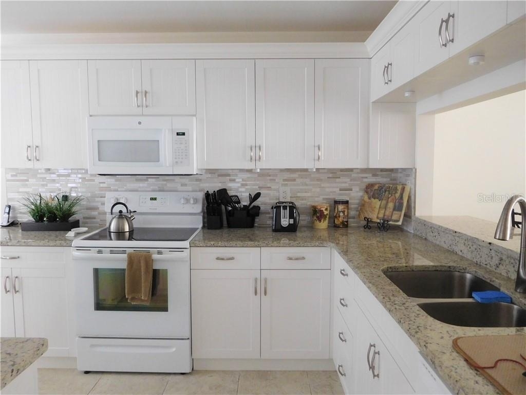 8735 Olde Hickory Avenue - Photo 3