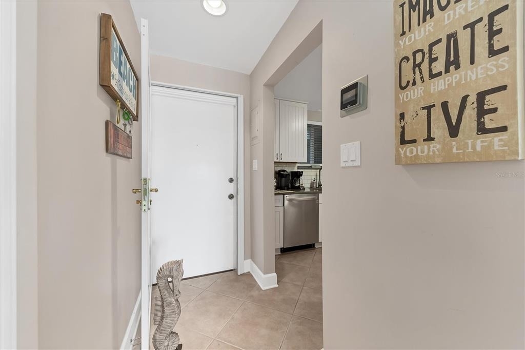 500 S Washington Drive - Photo 2