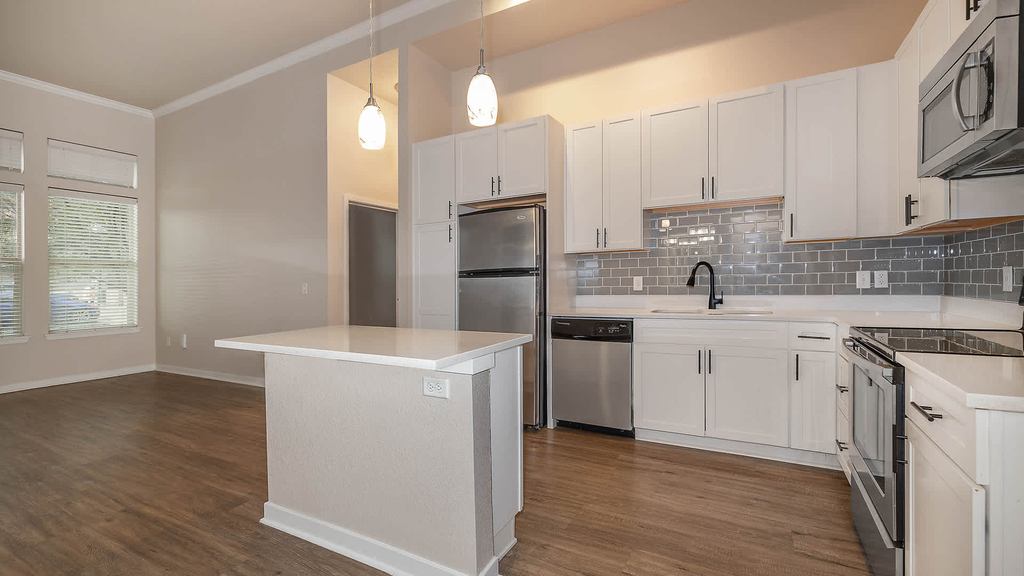 14770 Orchard Pkwy - Photo 6
