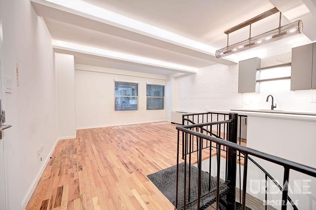 123 Bank Street - Photo 0