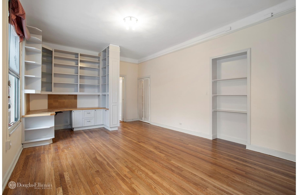 26 E 93rd St - Photo 4