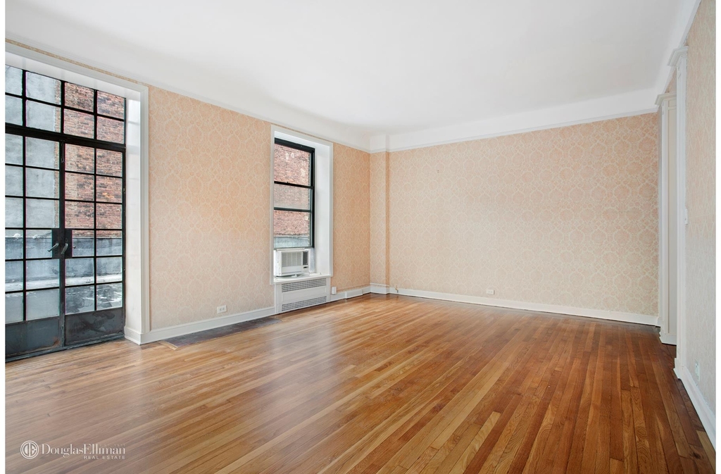26 E 93rd St - Photo 1