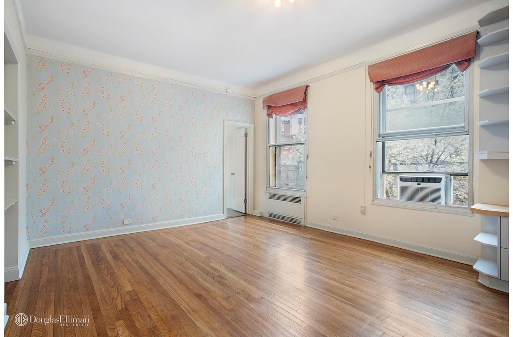26 E 93rd St - Photo 5