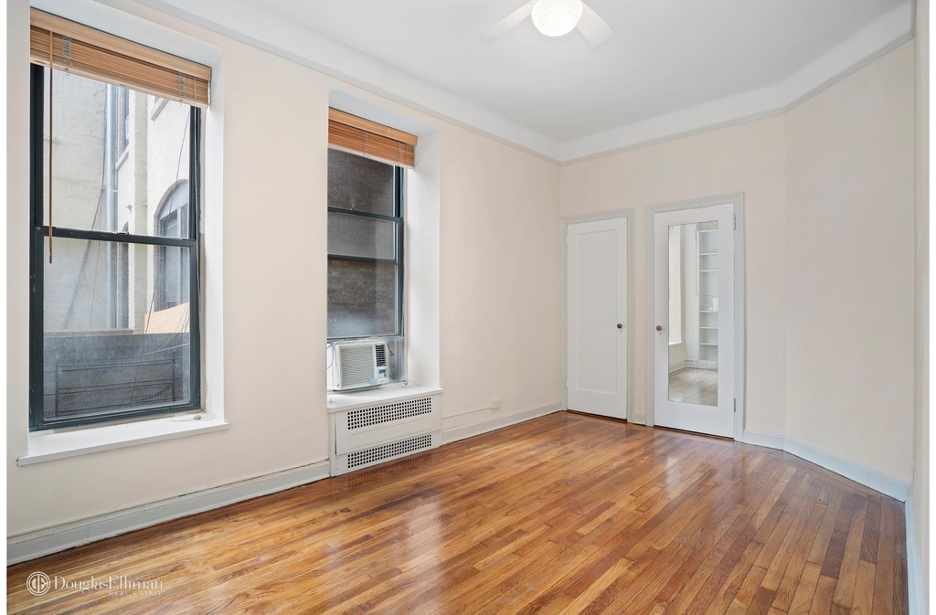 26 E 93rd St - Photo 6