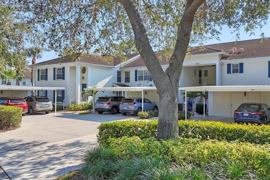 809 Montrose Drive - Photo 0