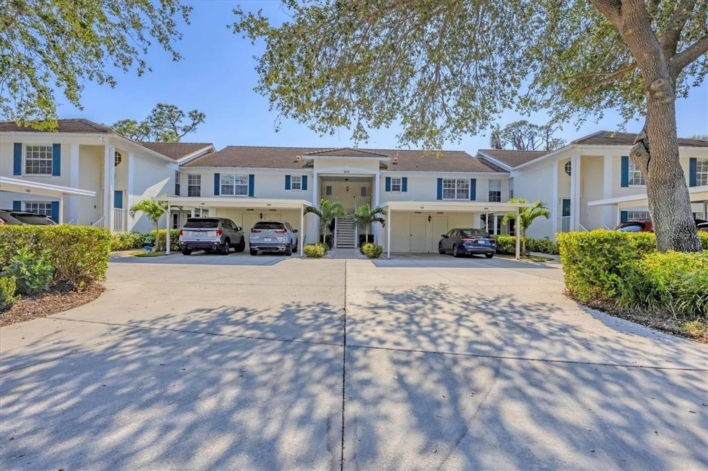 809 Montrose Drive - Photo 1