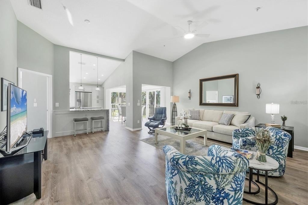 809 Montrose Drive - Photo 3