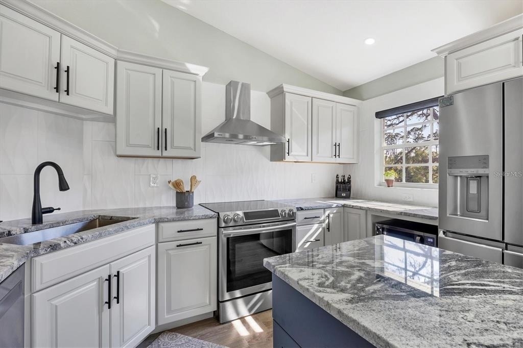 809 Montrose Drive - Photo 6