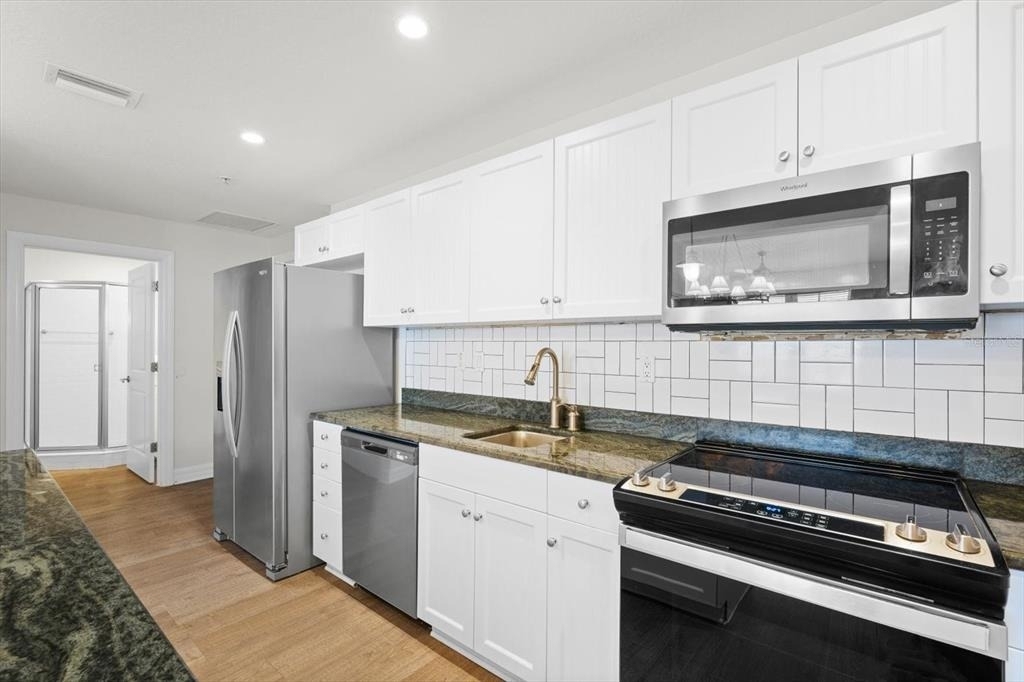 536 Bahia Beach Boulevard - Photo 5
