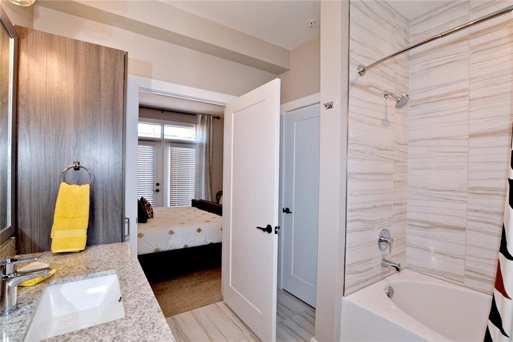 465 Memorial Drive Se - Photo 2