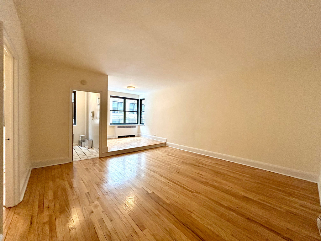 24th & Park Ave South - Photo 5
