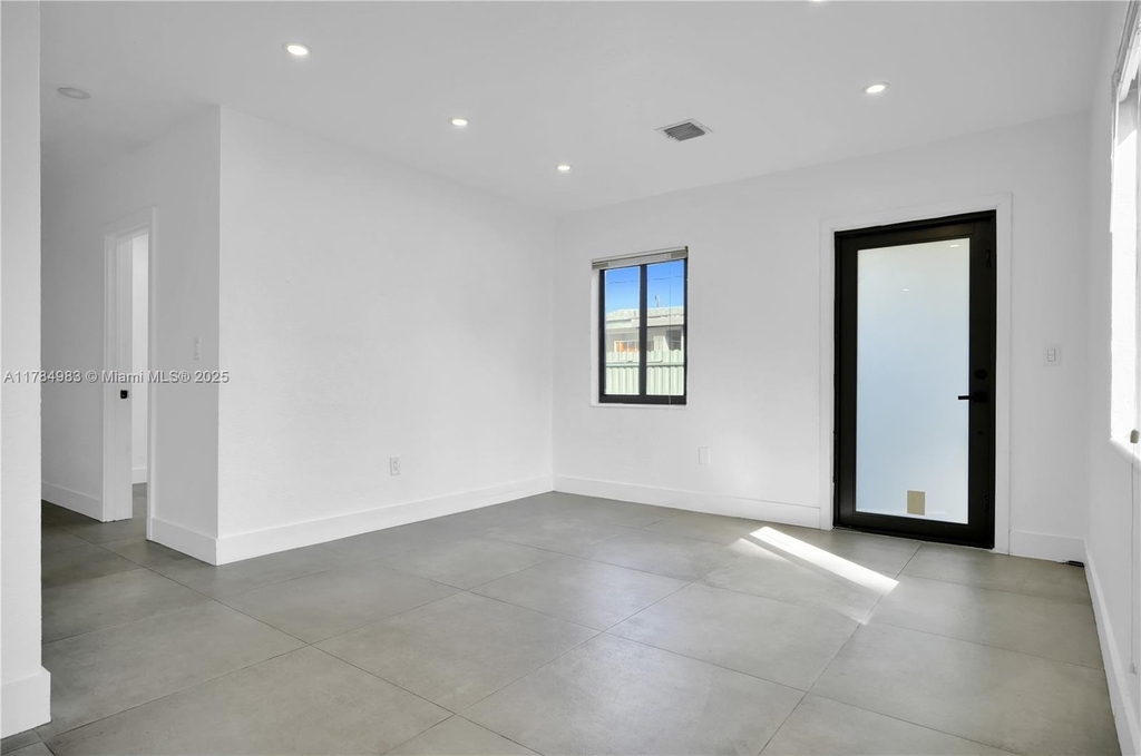 1801 Ne 175th St - Photo 8