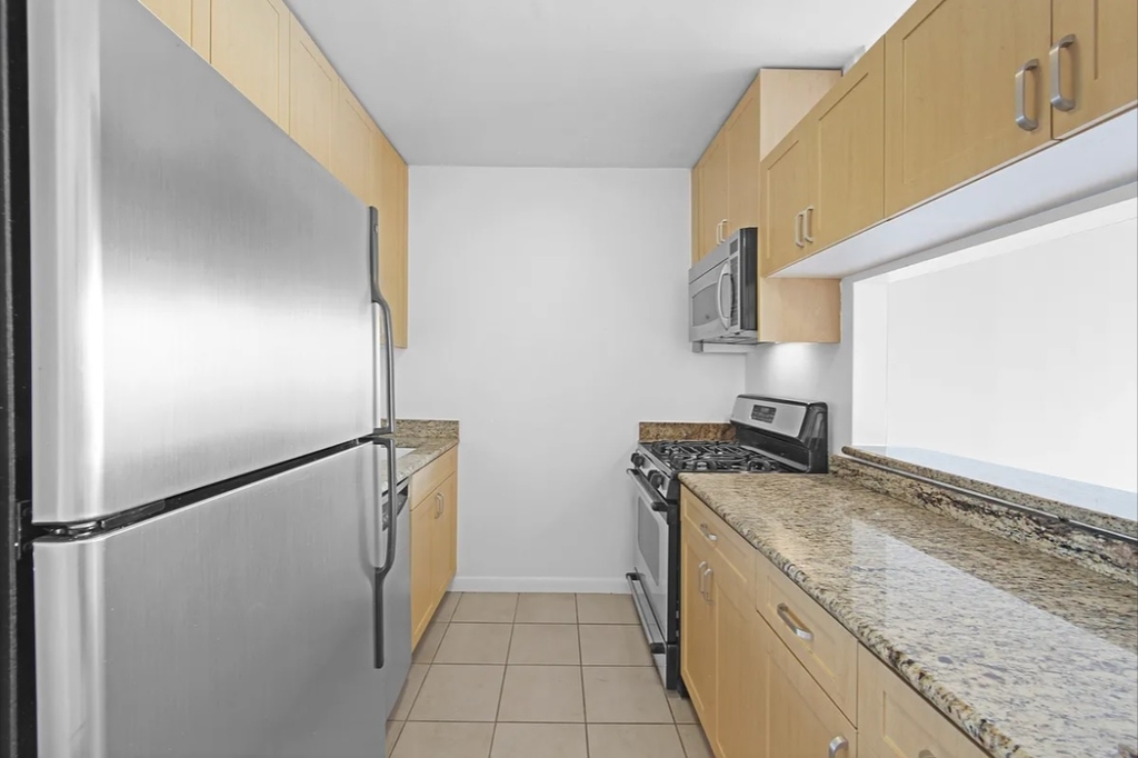 Copy of W 48th St - Photo 2