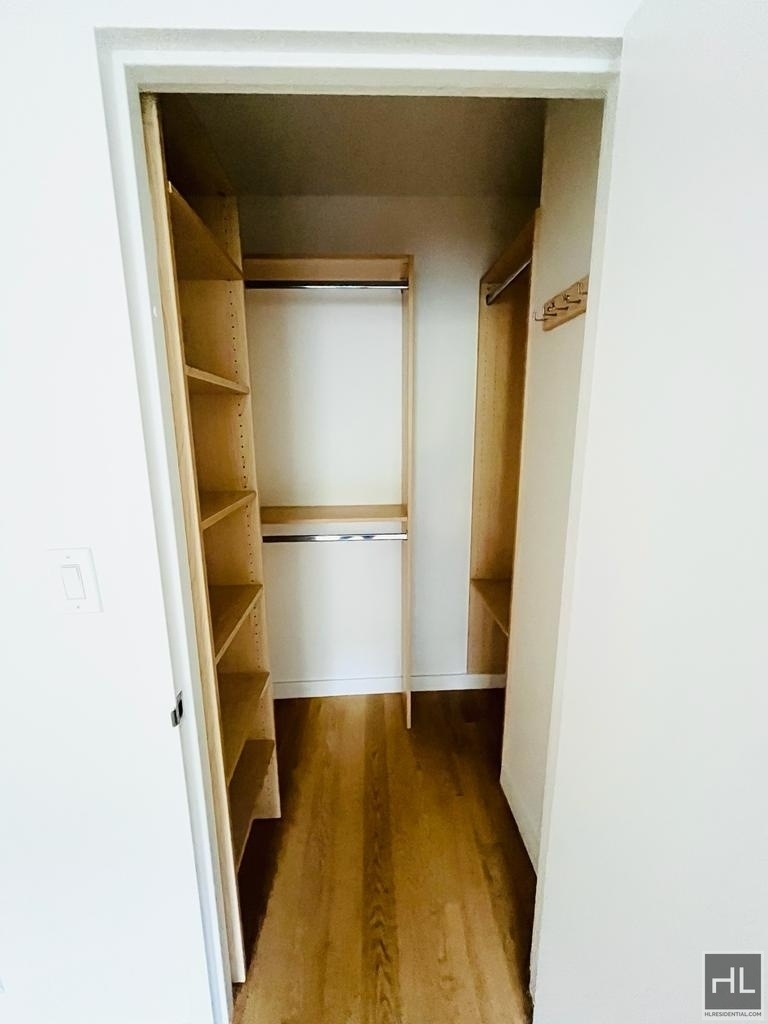 West 87th Street - Photo 4