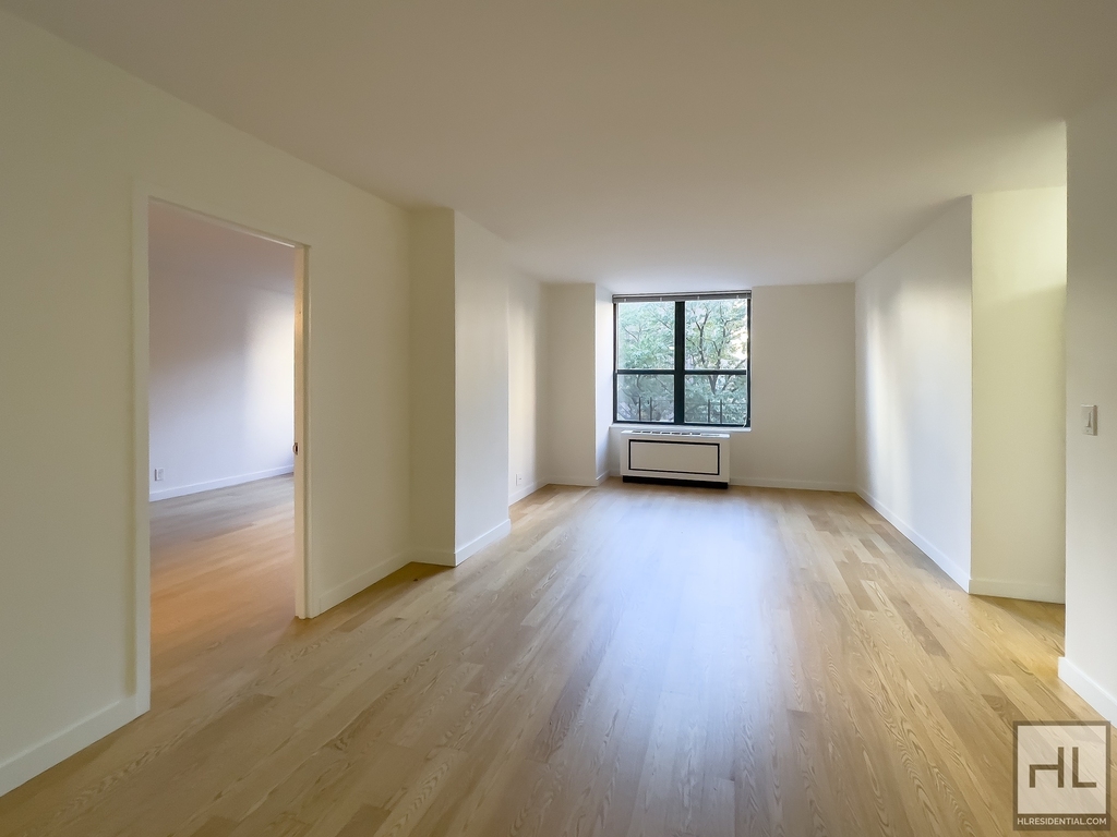 West 87th Street - Photo 0