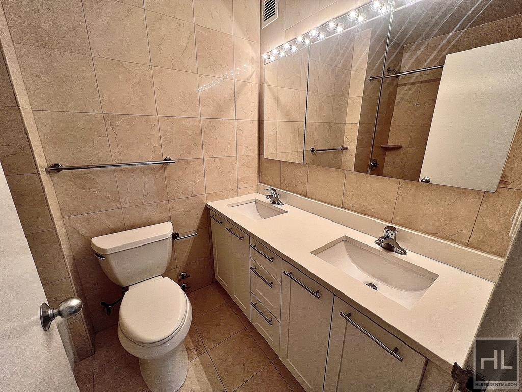 West 87th Street - Photo 5