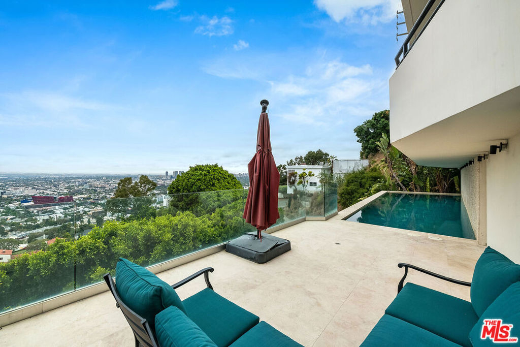 8690 Franklin Avenue - Photo 30