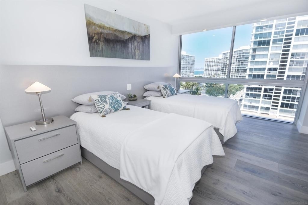 1810 Avenida Del Mundo - Photo 13